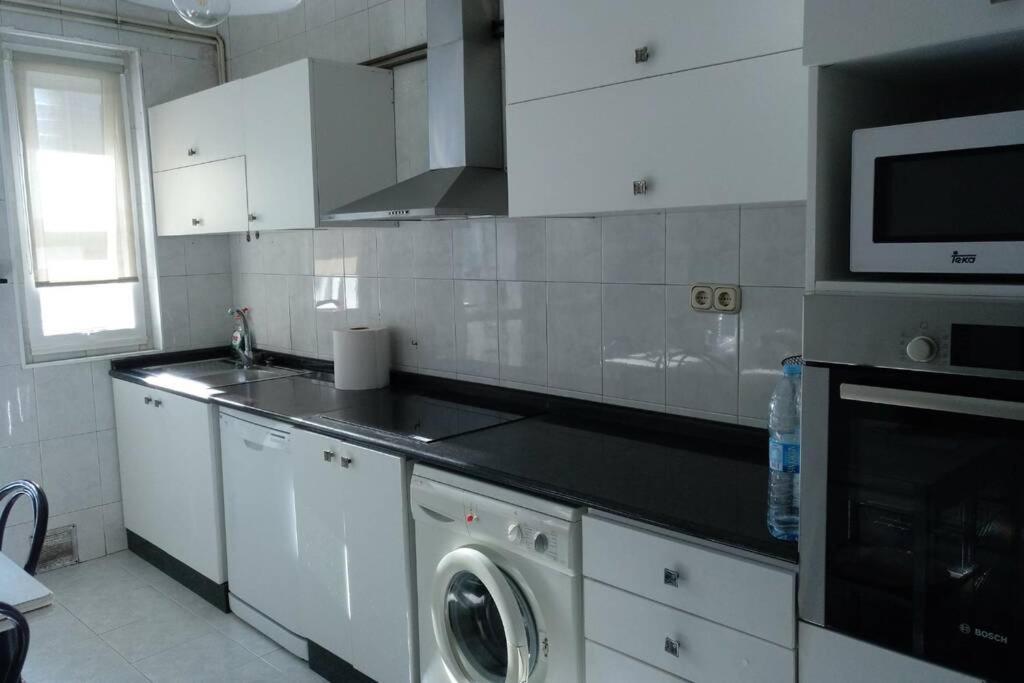 Apartamento Con Garaje Santiago De Compostela Appartement Buitenkant foto