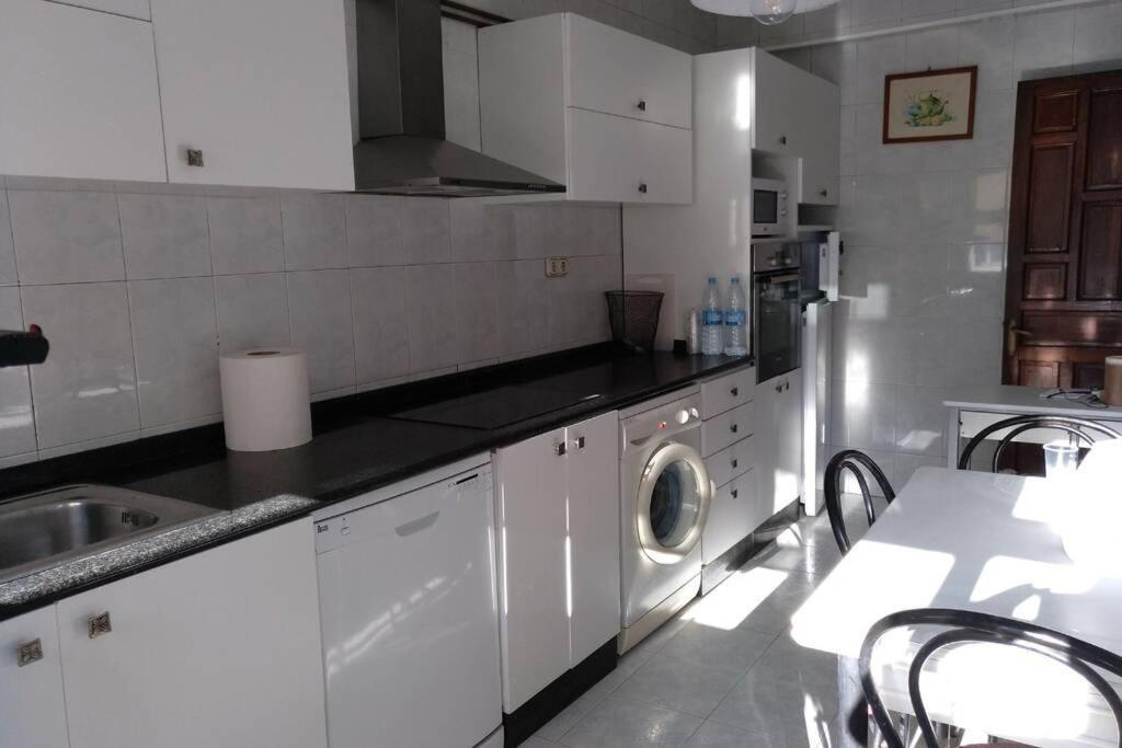 Apartamento Con Garaje Santiago De Compostela Appartement Buitenkant foto
